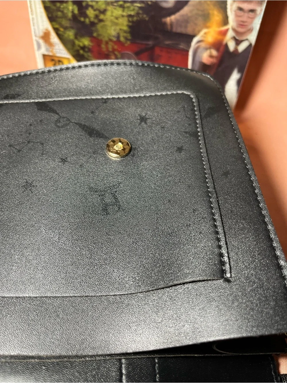 Hogwarts Black Crossbody Satchel Bag with Gold Emblem & 3D puzzle
